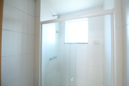 Apartamento para alugar com 100m², 3 quartos e 2 vagasBanheiro das suítes canadenses