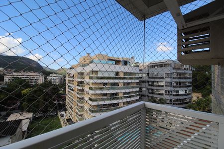 Apartamento para alugar com 100m², 3 quartos e 2 vagasSuíte - Varanda