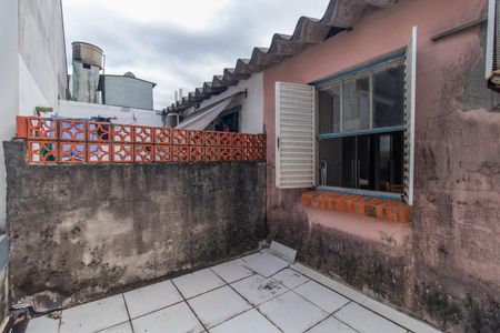 Casa de condomínio à venda com 40m², 2 quartos e 1 vaga Casa de condomínio à venda com 40m², 2 quartos e 1 vagaQuintal