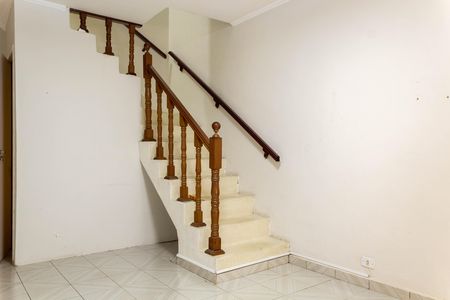 Casa à venda com 170m², 4 quartos e 2 vagasSala