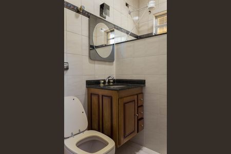 Casa à venda com 170m², 4 quartos e 2 vagasBanheiro