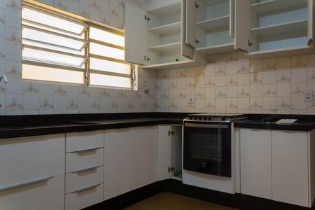 Casa à venda com 170m², 4 quartos e 2 vagasCozinha
