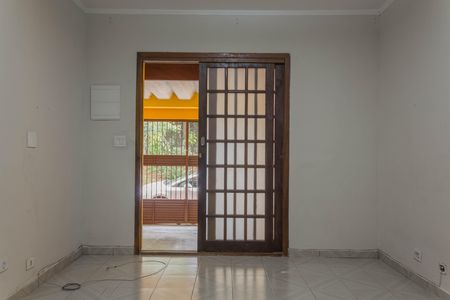 Casa à venda com 170m², 4 quartos e 2 vagasSala