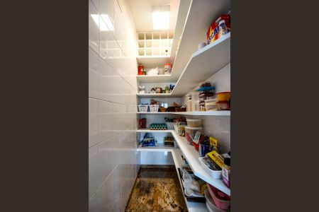 Apartamento à venda com 230m², 4 quartos e 3 vagasDespensa