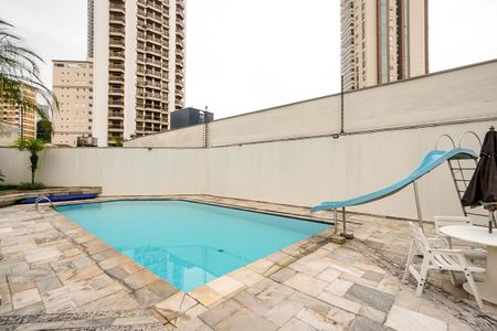 Apartamento à venda com 230m², 4 quartos e 3 vagasPiscina adulto