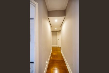 Apartamento à venda com 230m², 4 quartos e 3 vagasCorredor dos quartos