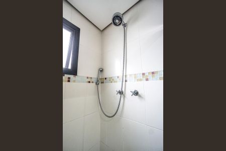 Apartamento à venda com 230m², 4 quartos e 3 vagasChuveiro