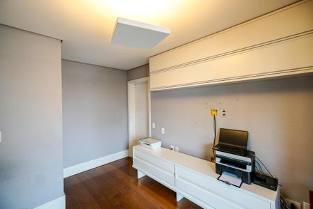 Apartamento à venda com 230m², 4 quartos e 3 vagasQuarto