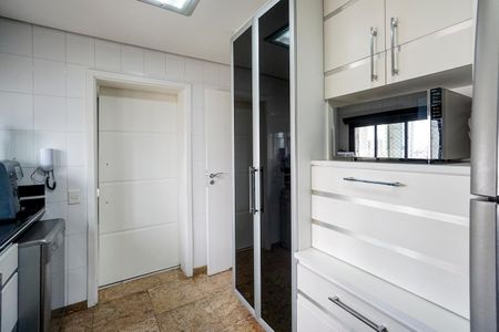 Apartamento à venda com 230m², 4 quartos e 3 vagasCozinha