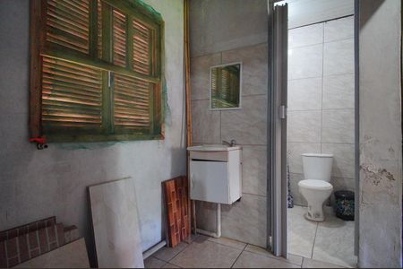Casa à venda com 180m², 4 quartos e 2 vagasBanheiro 2