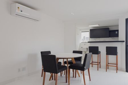 Apartamento para alugar com 110m², 2 quartos e 3 vagasCozinha