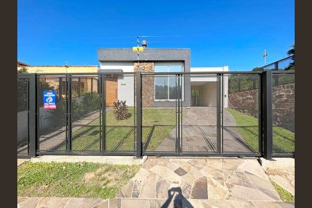 Casa à venda com 155m², 3 quartos e 4 vagas Casa à venda com 155m², 3 quartos e 4 vagasFachada