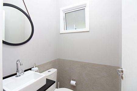 Casa à venda com 155m², 3 quartos e 4 vagas Casa à venda com 155m², 3 quartos e 4 vagasBanheiro da Suíte