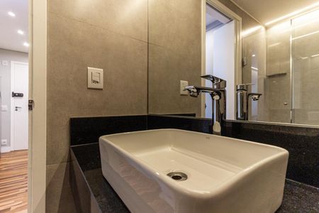 Studio para alugar com 30m², 1 quarto e sem vaga Studio para alugar com 30m², 1 quarto e sem vagaBanheiro