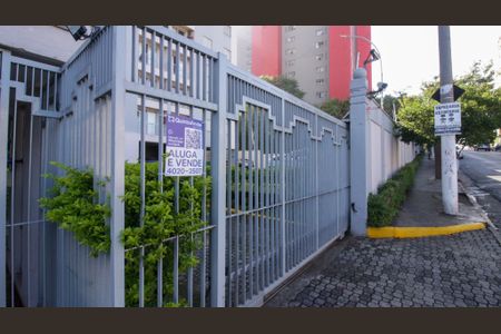 Apartamento para alugar com 64m², 3 quartos e 1 vaga Apartamento para alugar com 64m², 3 quartos e 1 vagaFachada
