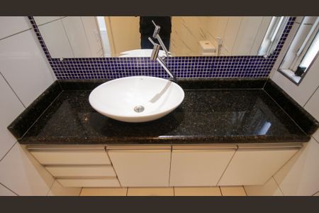 Apartamento para alugar com 64m², 3 quartos e 1 vaga Apartamento para alugar com 64m², 3 quartos e 1 vagaBanheiro