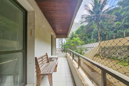 Apartamento para alugar com 107m², 2 quartos e 2 vagasVaranda