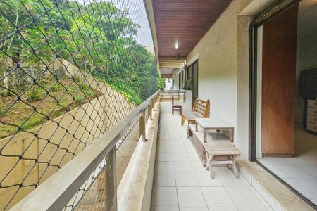 Apartamento para alugar com 107m², 2 quartos e 2 vagasVaranda