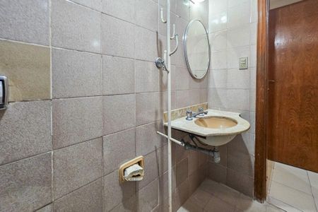 Apartamento para alugar com 107m², 2 quartos e 2 vagasBanheiro 