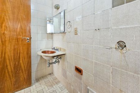 Apartamento para alugar com 107m², 2 quartos e 2 vagasBanheiro da suíte 