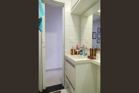 Casa à venda com 138m², 3 quartos e 1 vaga Casa à venda com 138m², 3 quartos e 1 vagaBanheiro