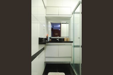 Casa à venda com 138m², 3 quartos e 1 vaga Casa à venda com 138m², 3 quartos e 1 vagaBanheiro