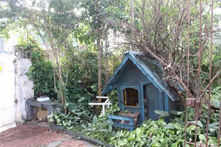 Casa para alugar com 130m², 1 quarto e 6 vagasQuintal