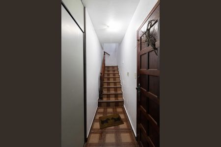 Casa à venda com 250m², 3 quartos e 1 vagaEscada