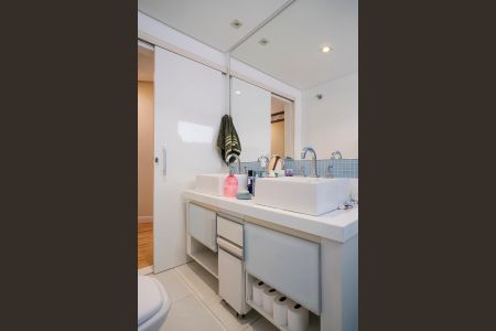 Apartamento à venda com 145m², 3 quartos e 2 vagasBanheiro da suíte