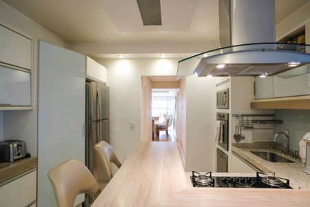 Apartamento à venda com 145m², 3 quartos e 2 vagasCozinha