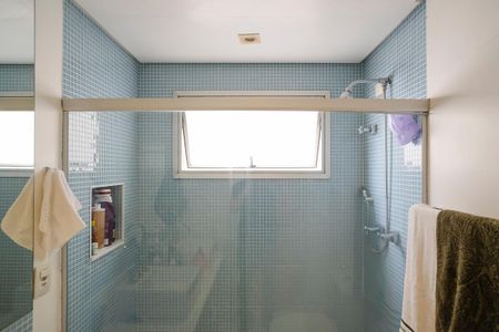 Apartamento à venda com 145m², 3 quartos e 2 vagasBanheiro da suíte