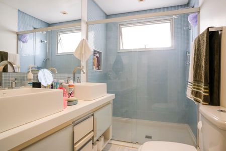 Apartamento à venda com 145m², 3 quartos e 2 vagasBanheiro da suíte