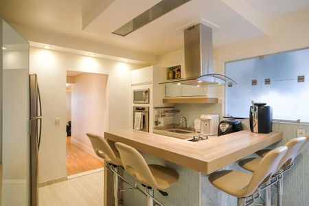 Apartamento à venda com 145m², 3 quartos e 2 vagasCozinha