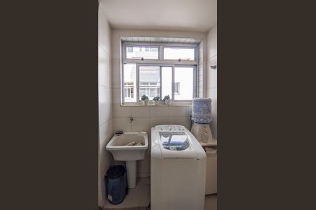 Apartamento para alugar com 95m², 3 quartos e 2 vagas Apartamento para alugar com 95m², 3 quartos e 2 vagasCozinha e Área de Serviço