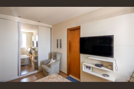 Apartamento para alugar com 95m², 3 quartos e 2 vagas Apartamento para alugar com 95m², 3 quartos e 2 vagasSuíte