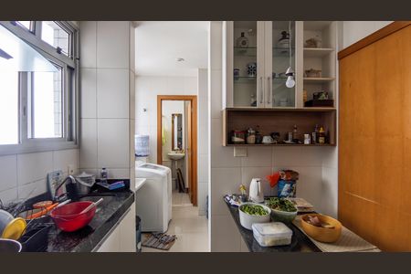 Apartamento para alugar com 95m², 3 quartos e 2 vagas Apartamento para alugar com 95m², 3 quartos e 2 vagasCozinha e Área de Serviço