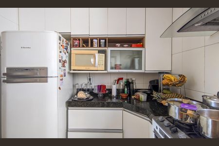 Apartamento para alugar com 95m², 3 quartos e 2 vagas Apartamento para alugar com 95m², 3 quartos e 2 vagasCozinha e Área de Serviço