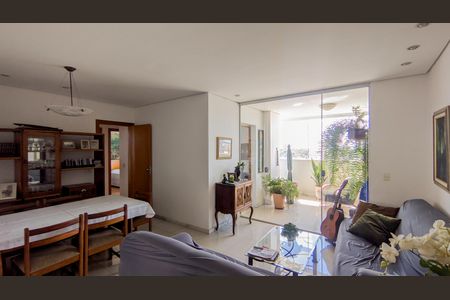 Apartamento para alugar com 95m², 3 quartos e 2 vagas Apartamento para alugar com 95m², 3 quartos e 2 vagasSala