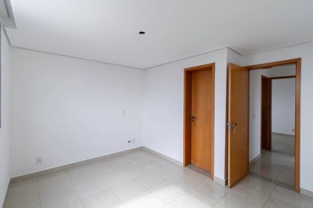 Apartamento à venda com 192m², 3 quartos e 3 vagas Apartamento à venda com 192m², 3 quartos e 3 vagasSuíte