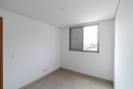 Apartamento à venda com 192m², 3 quartos e 3 vagas Apartamento à venda com 192m², 3 quartos e 3 vagasQuarto 1