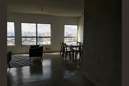 Apartamento à venda com 70m², 1 quarto e 1 vaga