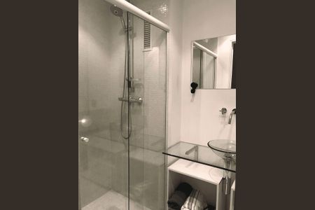 Apartamento à venda com 70m², 1 quarto e 1 vaga