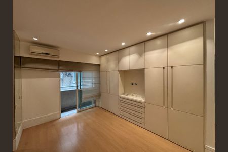 Apartamento à venda com 101m², 3 quartos e 2 vagasSuíte 3