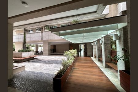 Apartamento à venda com 101m², 3 quartos e 2 vagasPortaria