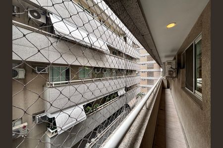 Apartamento à venda com 101m², 3 quartos e 2 vagasVaranda da sala e da suíte