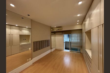 Apartamento à venda com 101m², 3 quartos e 2 vagasSuíte 3