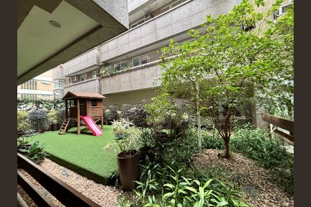 Apartamento à venda com 101m², 3 quartos e 2 vagasÁrea comum - playground