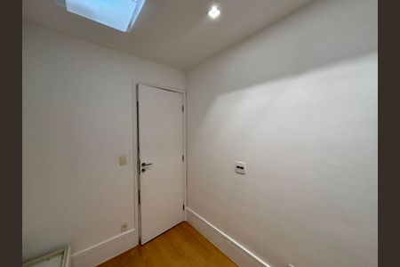 Apartamento à venda com 101m², 3 quartos e 2 vagasQuarto 2