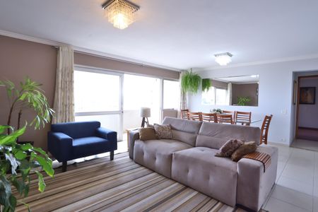 Apartamento à venda com 134m², 3 quartos e 1 vaga Apartamento à venda com 134m², 3 quartos e 1 vagaSala