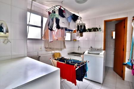 Apartamento à venda com 134m², 3 quartos e 1 vaga Apartamento à venda com 134m², 3 quartos e 1 vagaÁrea de Serviço